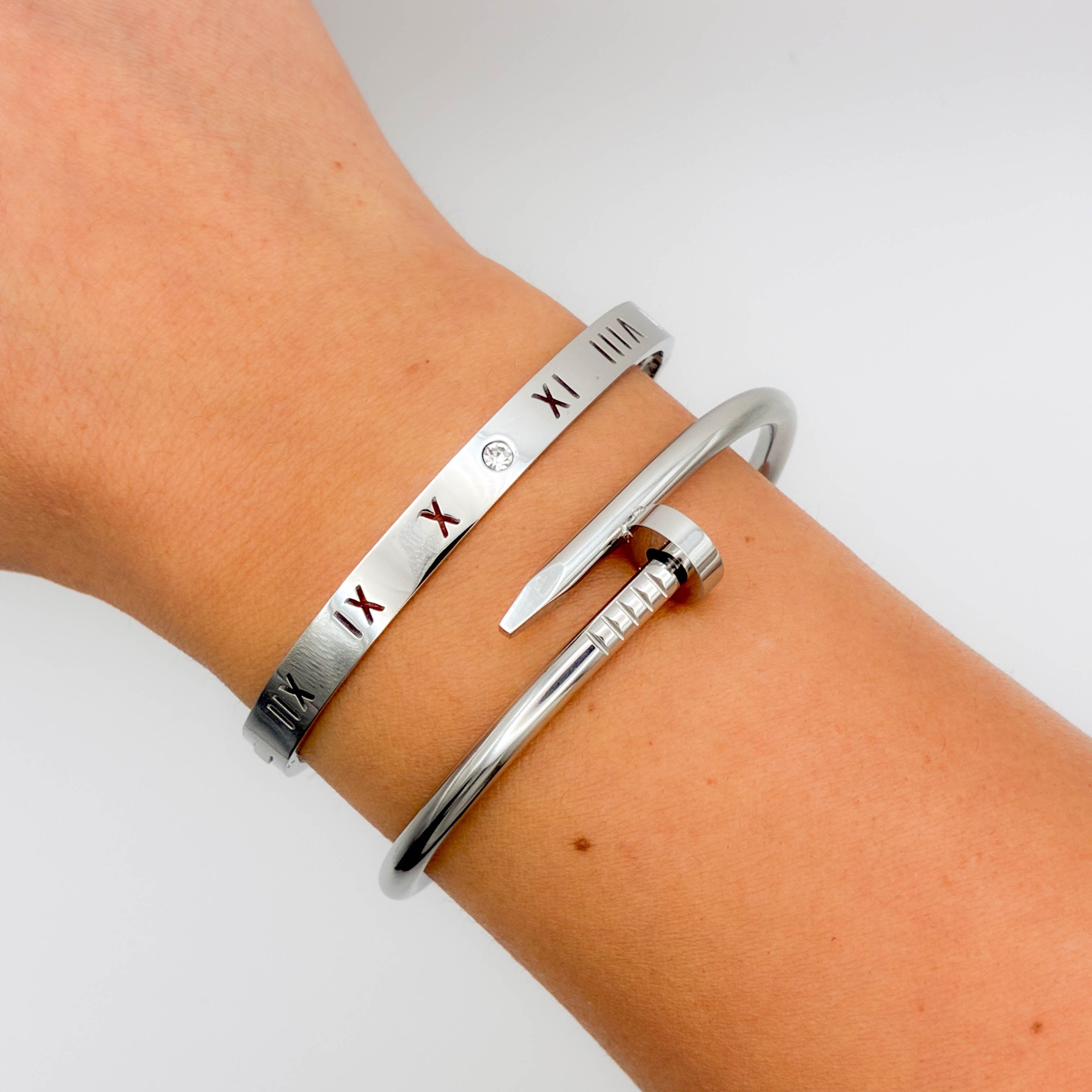 Roman Bangle