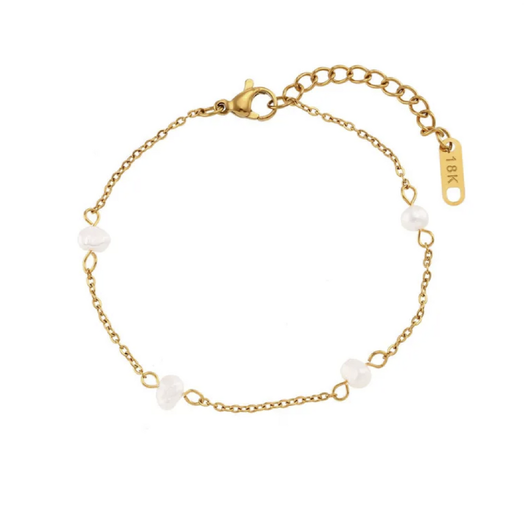 Mila Freshwater Pearl Bracelet