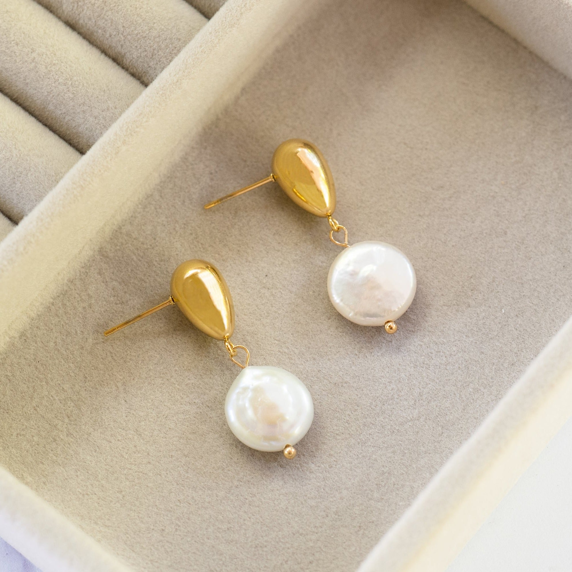 Roma Pearl Earrings